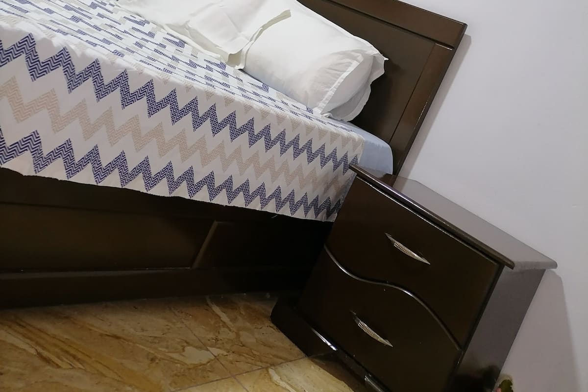 Habitación individual clásica, 1 cama de matrimonio, vistas al jardín | Caja fuerte y wifi gratis