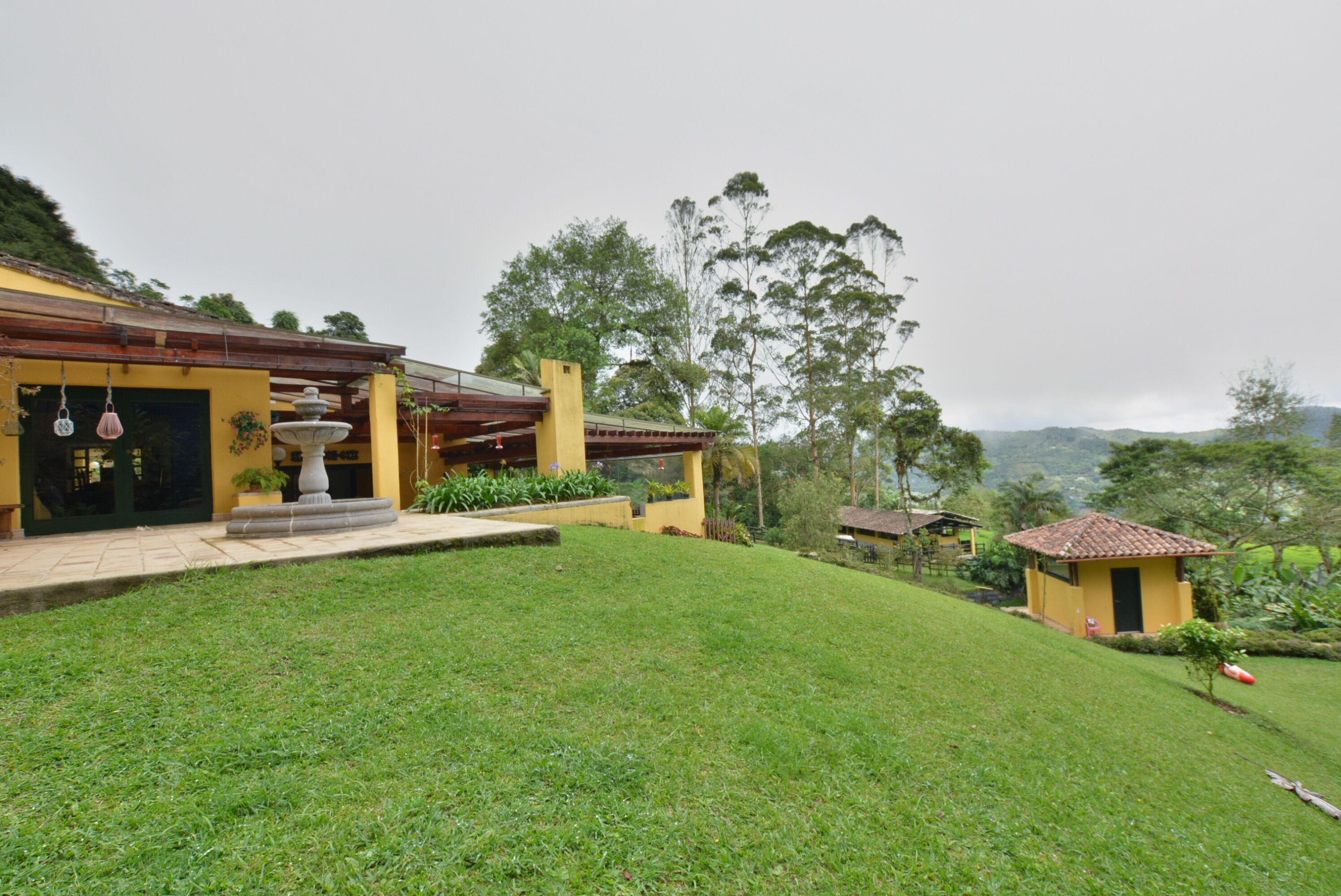 숙박 시설 정면