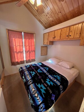 1 habitación, internet y ropa de cama 
