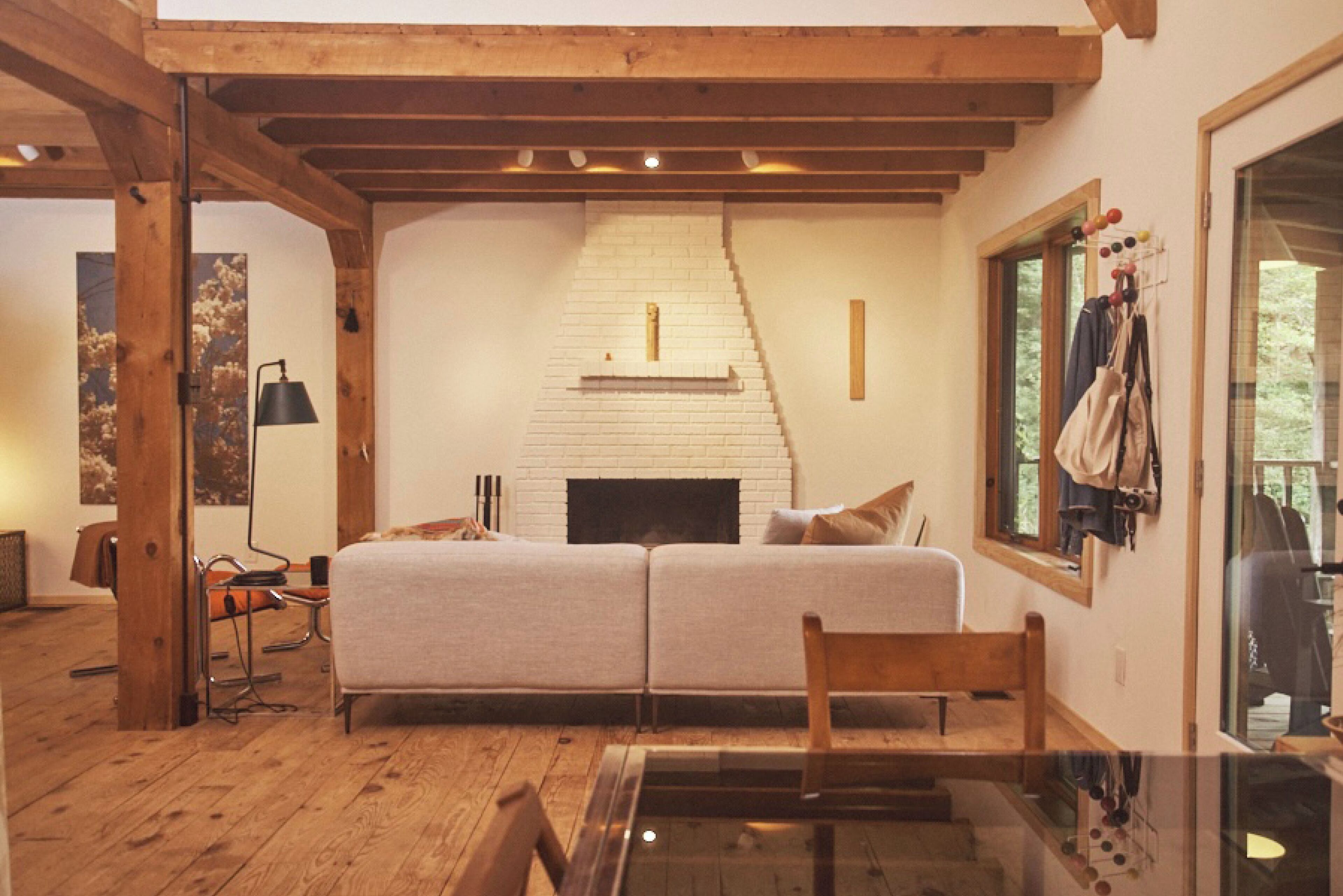 Cozy and comfortable cabin on a dead end road in the Catskill mountains.   
