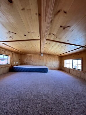 1 bedroom, Internet, bed sheets - Cabins by Panguitch Lake: Where Rustic Charm Meets Amazing Fishing! (Panguitch)