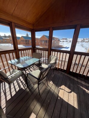 Dining - Cabins by Panguitch Lake: Where Rustic Charm Meets Amazing Fishing! (Panguitch)