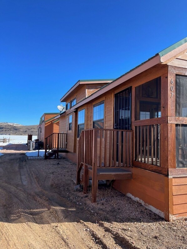 Exterior - Cabins by Panguitch Lake: Where Rustic Charm Meets Amazing Fishing! (Panguitch)