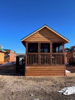 Exterior - Cabins by Panguitch Lake: Where Rustic Charm Meets Amazing Fishing! (Panguitch)