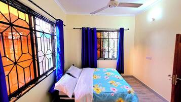 2 Schlafzimmer, Bügeleisen/Bügelbrett, WLAN, Bettwäsche