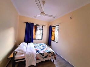 2 quartos, ferros/tábuas de passar roupa, Wi-Fi, roupa de cama