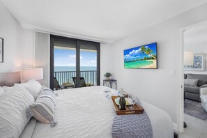 Room - Breath-taking Beachfront Condo With Pool/spa/views (Marco Island)