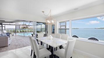 House, Multiple Beds (451 Pepperwood Court) | Dining