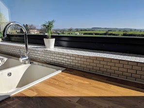 Property grounds - 4 bedroom bungalow with Tyne Valley views (Prudhoe)