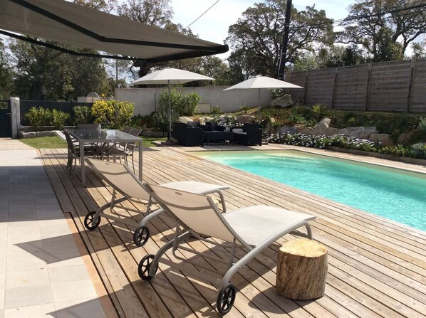 Outdoor pool, a heated pool