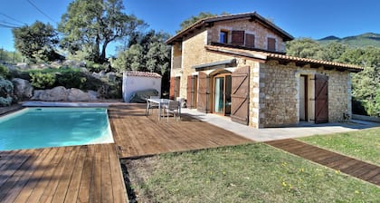 Belle Villa Avec Piscine Privée A Porto Vecchio