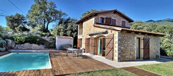 Belle Villa Avec Piscine Privée A Porto Vecchio