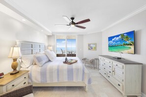 Condo, 1 cama King (Beachfront condo with views, pools an) | 2 quartos