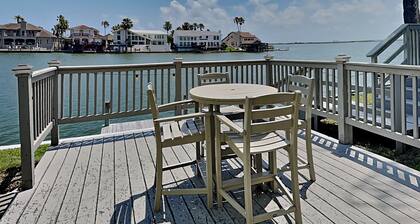 Pv136 - Coastal Cozy and a View
