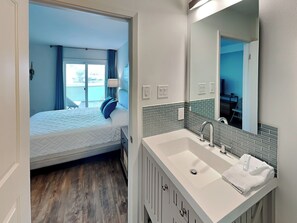 Condo (3 Bedrooms) | Property amenity