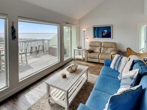 Condo (3 Bedrooms) | Property amenity