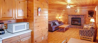 Lake View Bliss: 2-Bedroom Cabin on Enchanting Dale Hollow Lake #6!