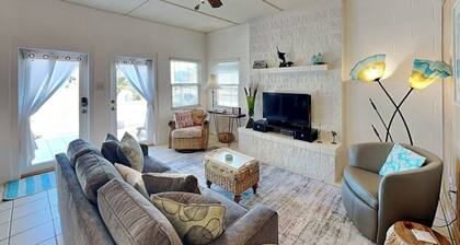 Island Cabana by Silver Sands Vacation Rentals