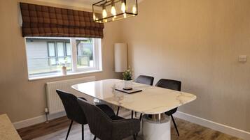 Kabin | Tempat makan