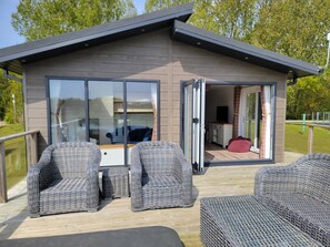 Cabin | Terrace/patio - Luxury 2-bed Lodge in Routh, Sleeps 4 With Hot Tub (Beverley)