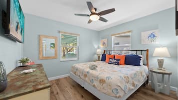 6 bedrooms, desk, iron/ironing board, travel crib