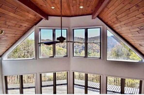 Interior - Bon Voyage with breathtaking Mountains View (Boone)