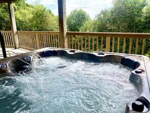 Outdoor spa tub - Bon Voyage with breathtaking Mountains View (Boone)