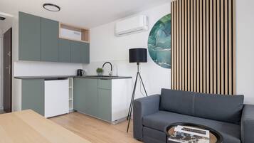 Studio, Kitchen | Living room