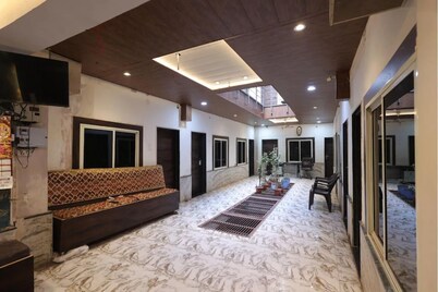 Hotel Shyam Inn - Executive Family Apartment