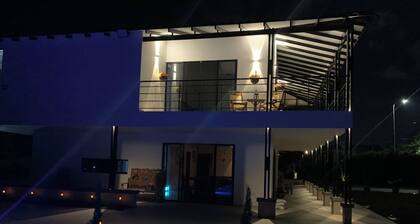 Villa Alcon-Villa in the Heart of Colombia's coffee axis, 1st FL only, 3 Bedroom