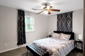 6 bedrooms, iron/ironing board, free WiFi, bed sheets