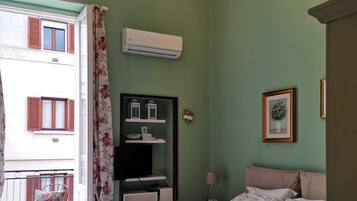 1 camera, Wi-Fi, lenzuola