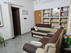 Interior - Natureland Homestay , a clean , pleasant and peacefu l place to stay  (kottayam)