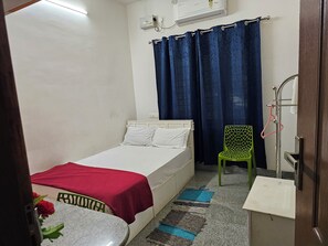 3 habitaciones, tabla de planchar con plancha y wifi gratis 