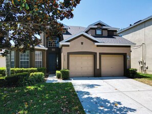 Exterior - Amazing villa with pool and spa in Windsor Hills (Kissimmee)