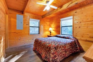 3 quartos, Wi-Fi de cortesia, roupa de cama