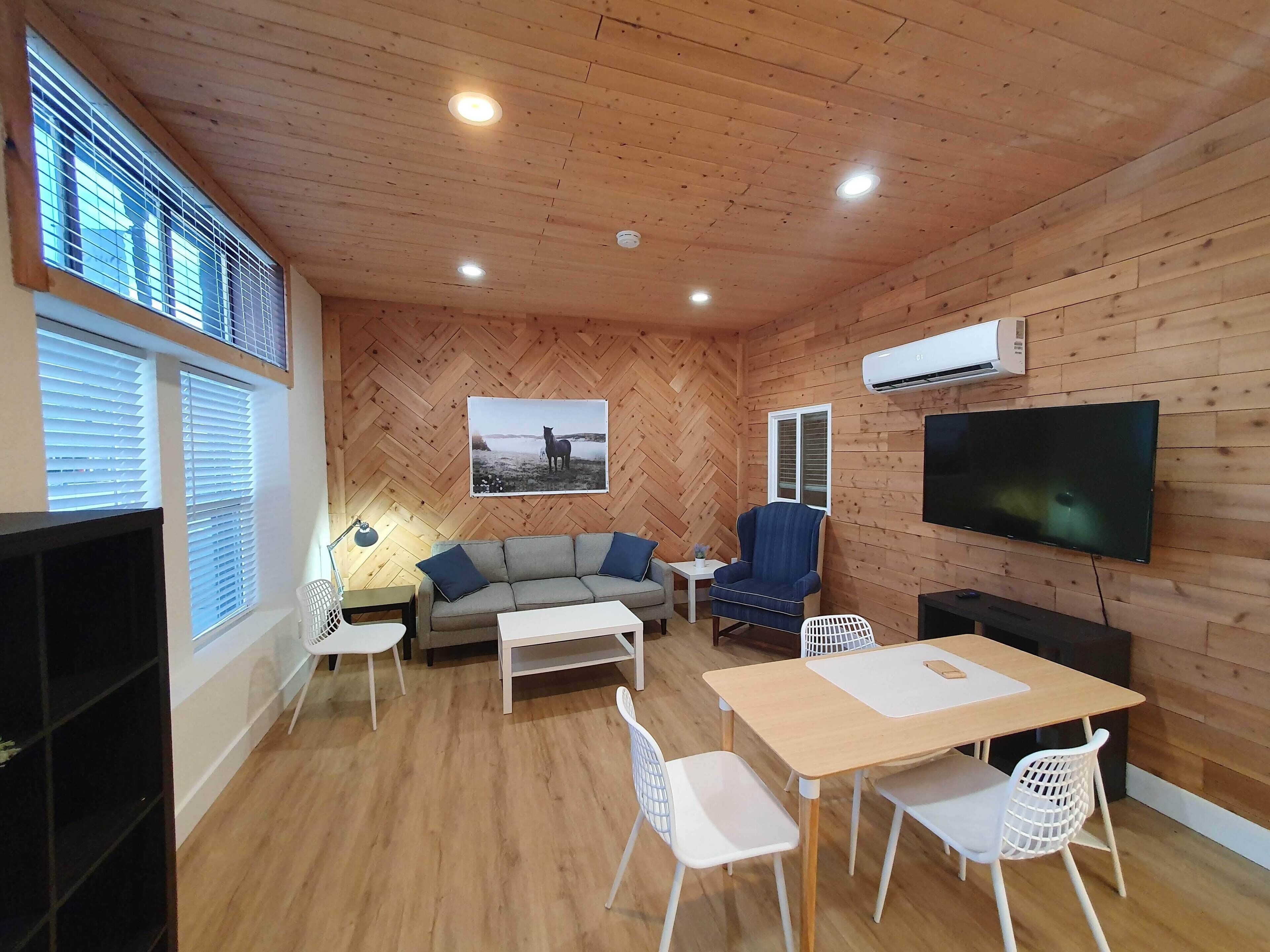 Charming apartment on gateway to Lake Tenkiller, Vian, OK