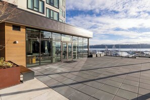 Exterior - Marina Square Suites (Bremerton)