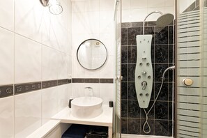Hair dryer, towels