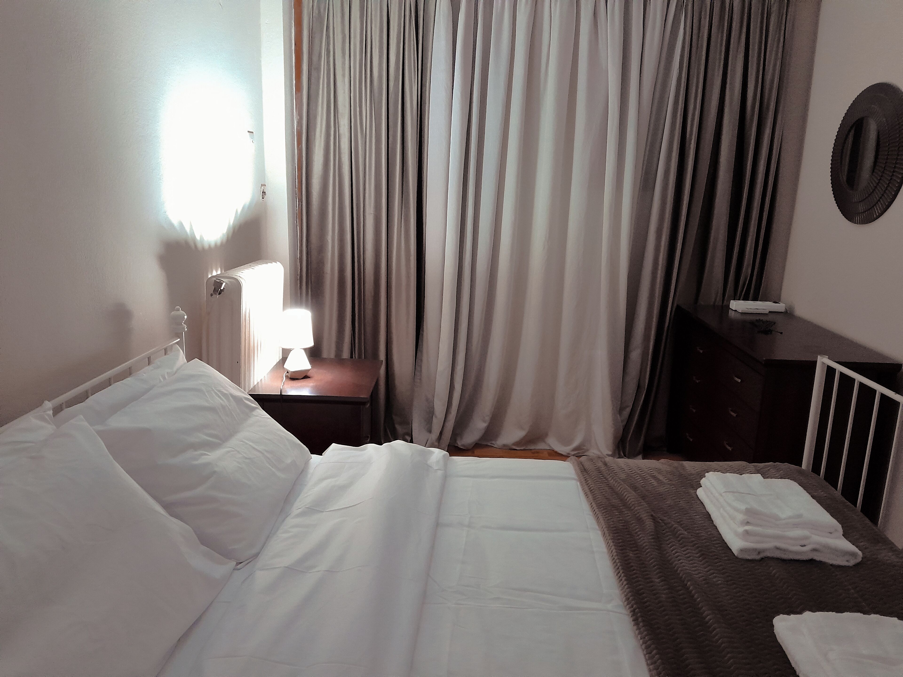 1 slaapkamer, een strijkplank/strijkijzer, reisbedje, gratis wifi