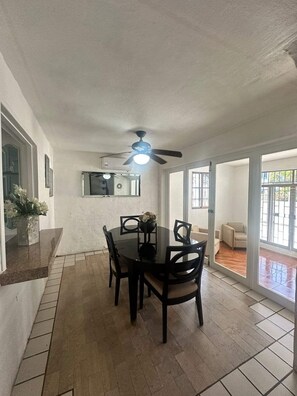 Dining - Acogedora casa dentro de fraccionamiento a orilla de la playa (Mazatlán)