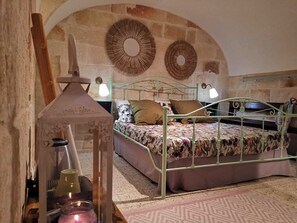 1 bedroom, WiFi, bed sheets - Indelli Holiday Rooms-il Sottano (Monopoli)