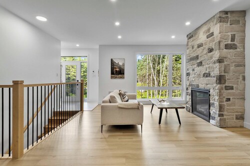 Near Lake Louise - Spa -Weedon