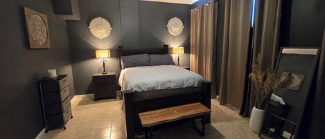 1 habitación, escritorio, tabla de planchar con plancha y wifi