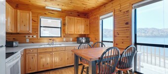 Charming 2 Bed 2 Story Chalet w/Spectacular Views and Direct Lake Access #19