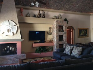 Smart TV, DVD player, books