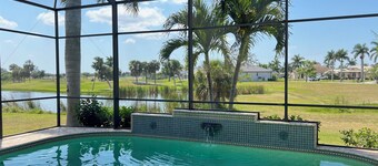 Golf, Swimming, Sunshine and so close to Downtown Punta Gorda!