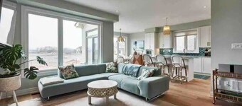 Cozy Clean & Bright - Host your family Christmas in our magnificent home