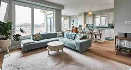 Cozy Clean & Bright - Host your family Christmas in our magnificent home