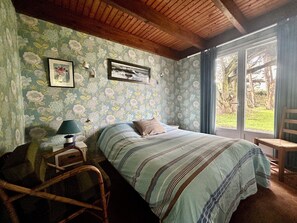 3 bedrooms, iron/ironing board, free WiFi, bed sheets - Charmante Maison, en Bordure de Mer, au Style Marin (Plounéour-Brignogan-plages)